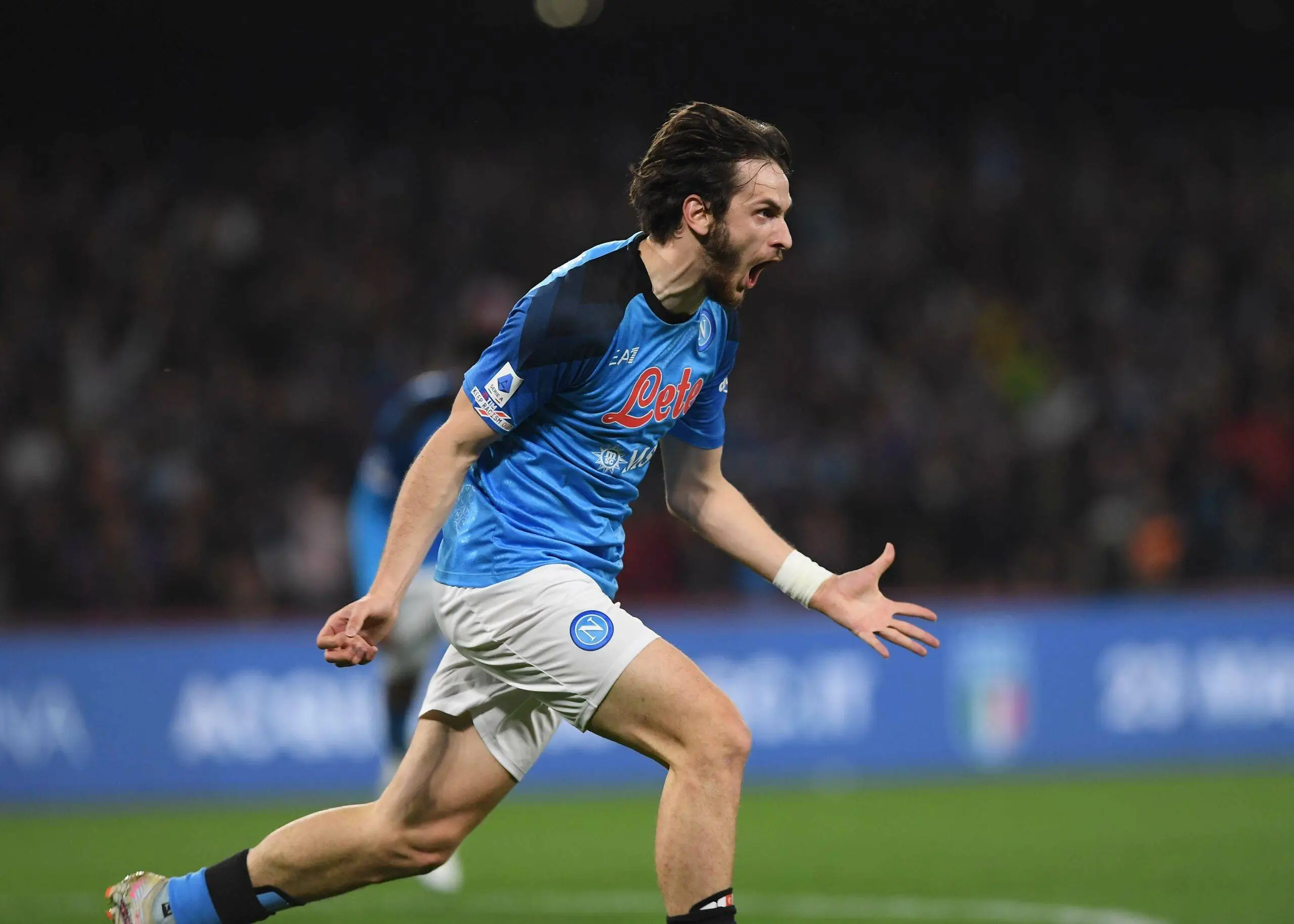 欧冠烽火:那不勒斯的冰火交织征途